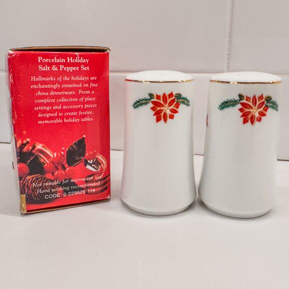 1980's Vintage Poinsettia & Ribbons Fine China Salt & Pepper Shakers, Holiday - Picture 4 of 8